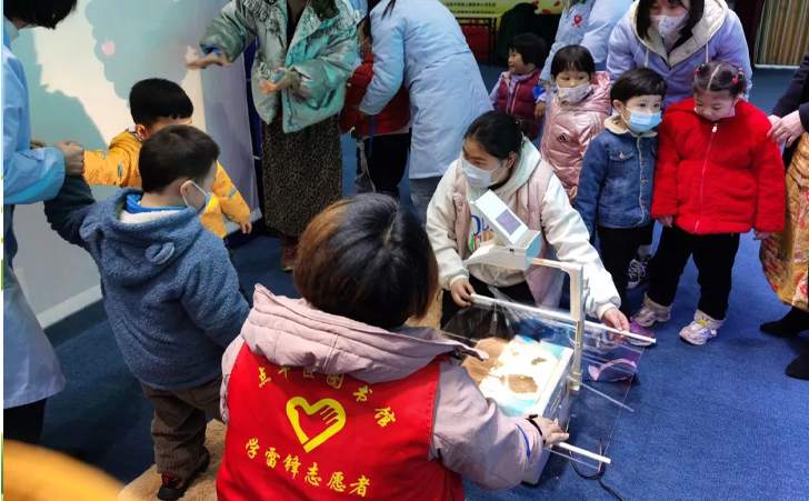 “蒲公英漂流书屋”关爱特殊教育儿童公益阅读活动在宜昌博爱特殊