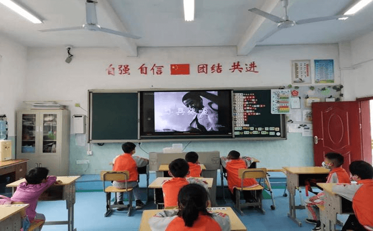 特殊教育学校厚植爱国情怀