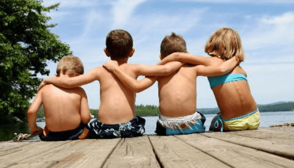 如何帮缺乏社交能力的自闭症孩子建立友谊
