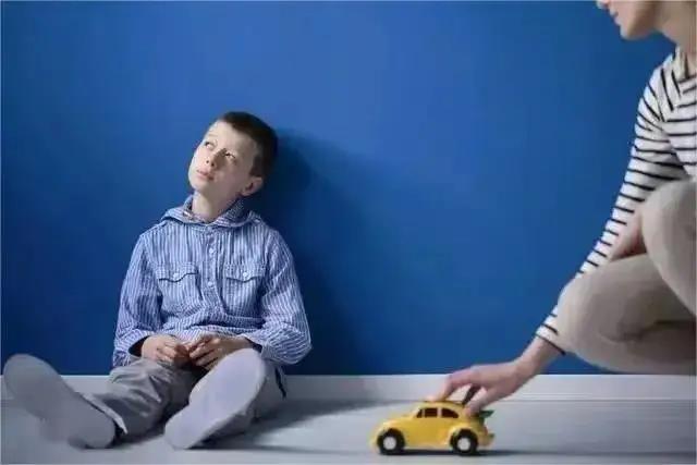什么原因导致自闭症孩子有刻板行为? 什么原因导致自闭症孩子有刻板行为?