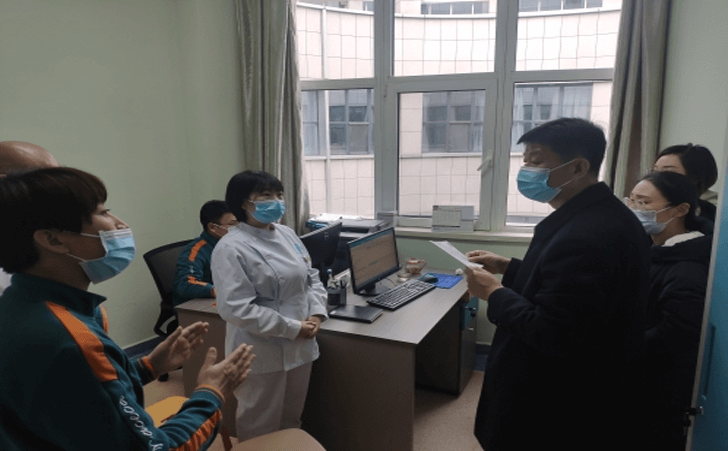 图为:市医保局慢性病服务室对儿童康复中心进行业务指导 图为:市医保局慢性病服务室对儿童康复中心进行业务指导