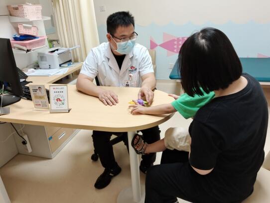 湖南妇女儿童医院儿童康复科开展儿童健康早期筛查专家义诊活动