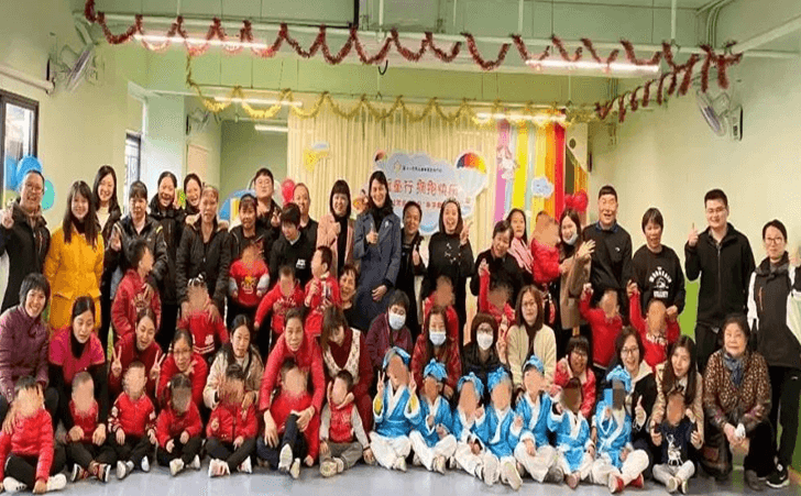 蓬江区特殊儿童康复教育中心举办庆元旦亲子联欢会。