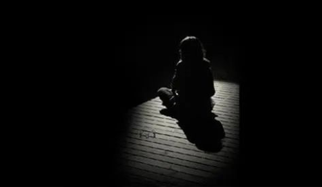 自闭症的孩子在家里（或在其他地方）参加应用行为分析治疗