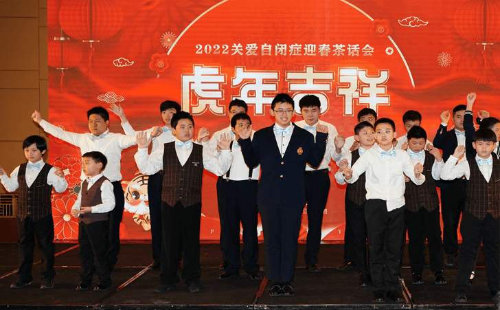 自闭症儿童在大合唱 自闭症儿童在大合唱