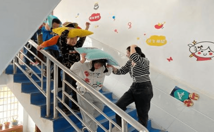 南县特殊教育学校地震应急演练