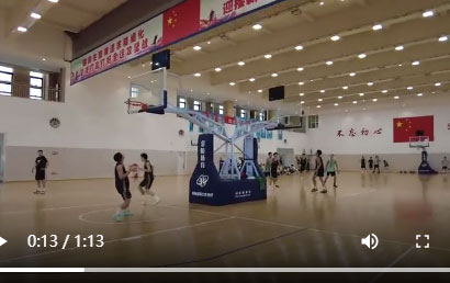 星星的孩子在天津市篮球中心度过美好时光