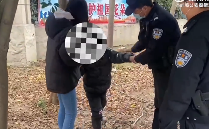 五岁自闭症男童走失 蚌埠民警二十分钟找回