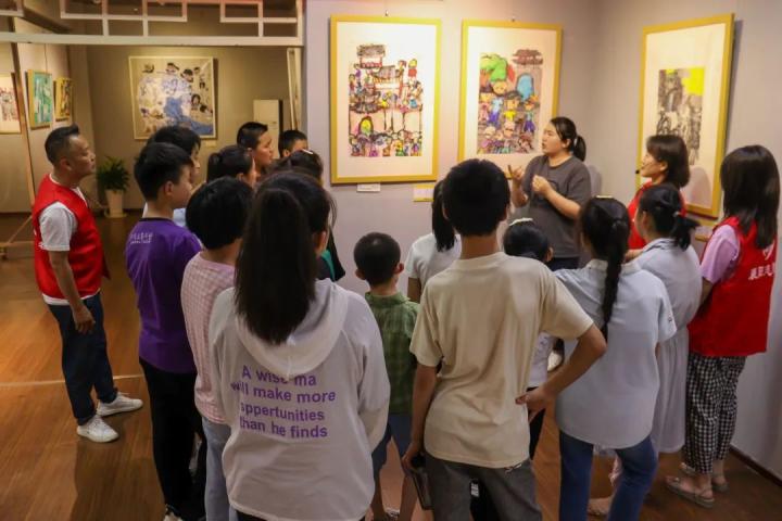 襄阳市美术馆为襄阳市特殊教育学校举办艺术体验活动