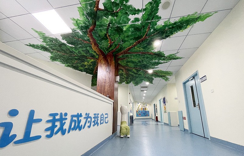 徐州好心情医院开设孤独症全程康复中心，为特殊儿童提供专业医疗服务