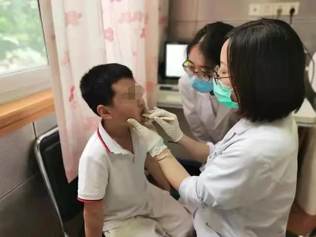 中国言语听觉康复科学与ICF应用研究院在上海率先推动儿童健康和智能发展