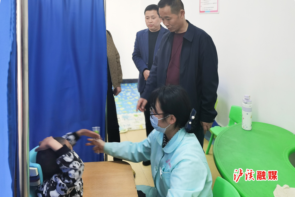 儿童康复中心迎来泸溪县残疾领导的关怀看望