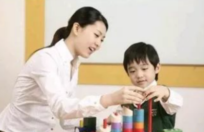 广州自闭症康复中心星美特色干预课程有哪些，课程如何收费？