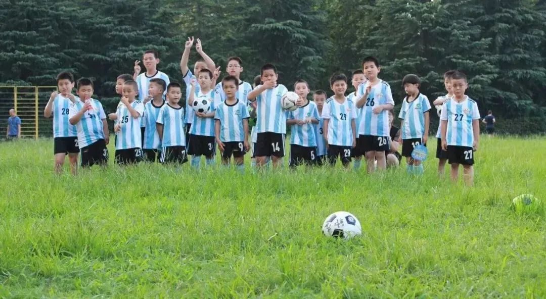 自闭症孩子与足球的故事