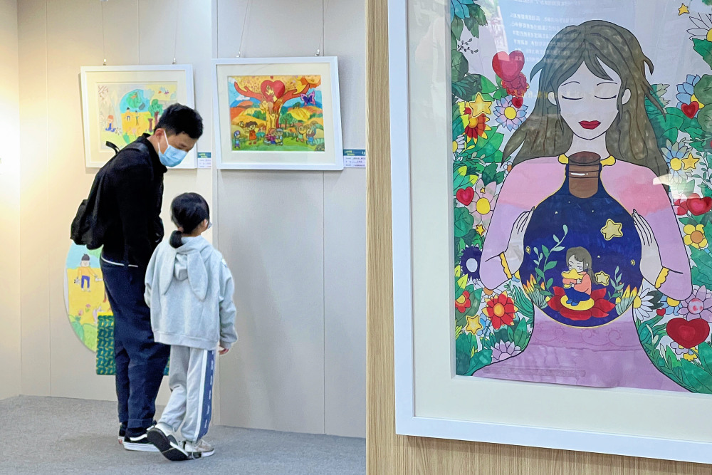 孤独症关爱主题梦想书画公益展在上海黄浦滨江正式开幕
