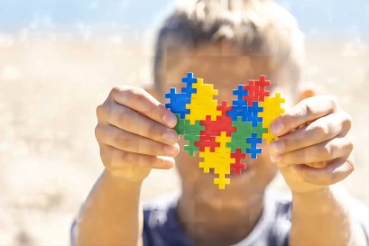 高功能自闭症与低功能自闭症两者区别是什么？哪种自闭症孩子更容易治愈呢？