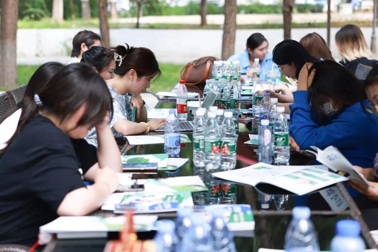 北京城市学院学前教育专业学生到恩启线下中心参观学习
