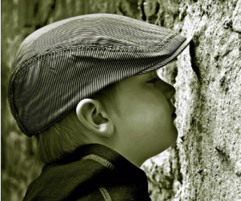 如何平复孤独症儿童的负面情绪？