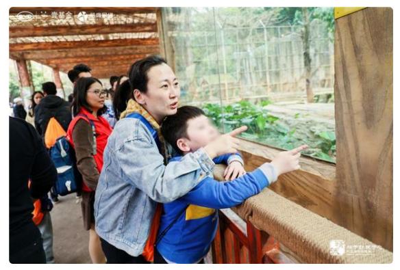 “慢”步动物园——记比亚迪大爱精诚援助脑瘫儿童专项活动·南宁站
