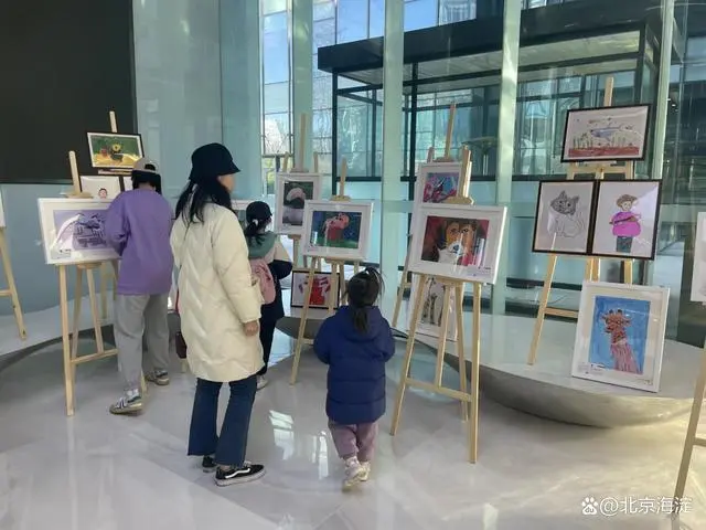 关爱孤独症儿童公益画展在中关村东升科技园举办