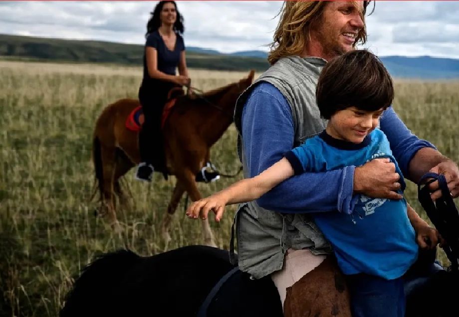 纪录片《远山远处  The Horse Boy》——自闭症家庭跨越大半个地球寻找奇迹