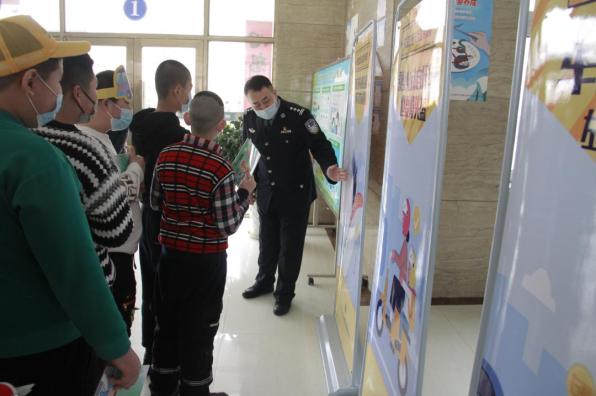 牡丹江市公安局交警支队走进特殊教育学校开展安全宣教活动