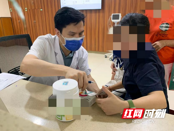 湖南省首例肠道菌群移植治疗自闭症：为患者带来新的希望