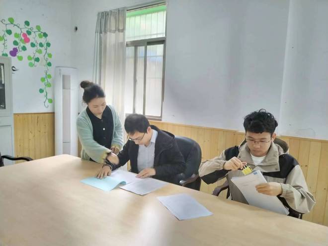 湘潭市雨湖区进行残疾儿童康复救助项目实地评估检查