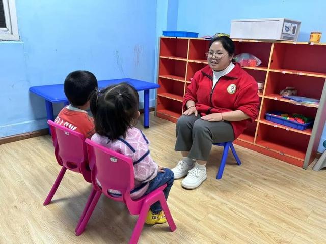 云南省首个开在“家门口”的社区自闭症儿童康复中心获得多个家庭好评