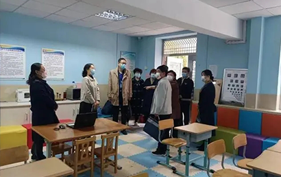 开展资源教室——星童融合霍老师推进天津自闭症儿童融合教育
