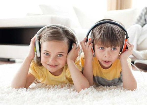 自闭症儿童的听觉反应训练的方法是什么？
