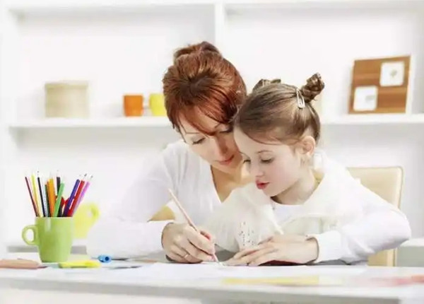 怎样教自闭症儿童识字？帮助自闭症儿童学会看文字、使用文字的方法